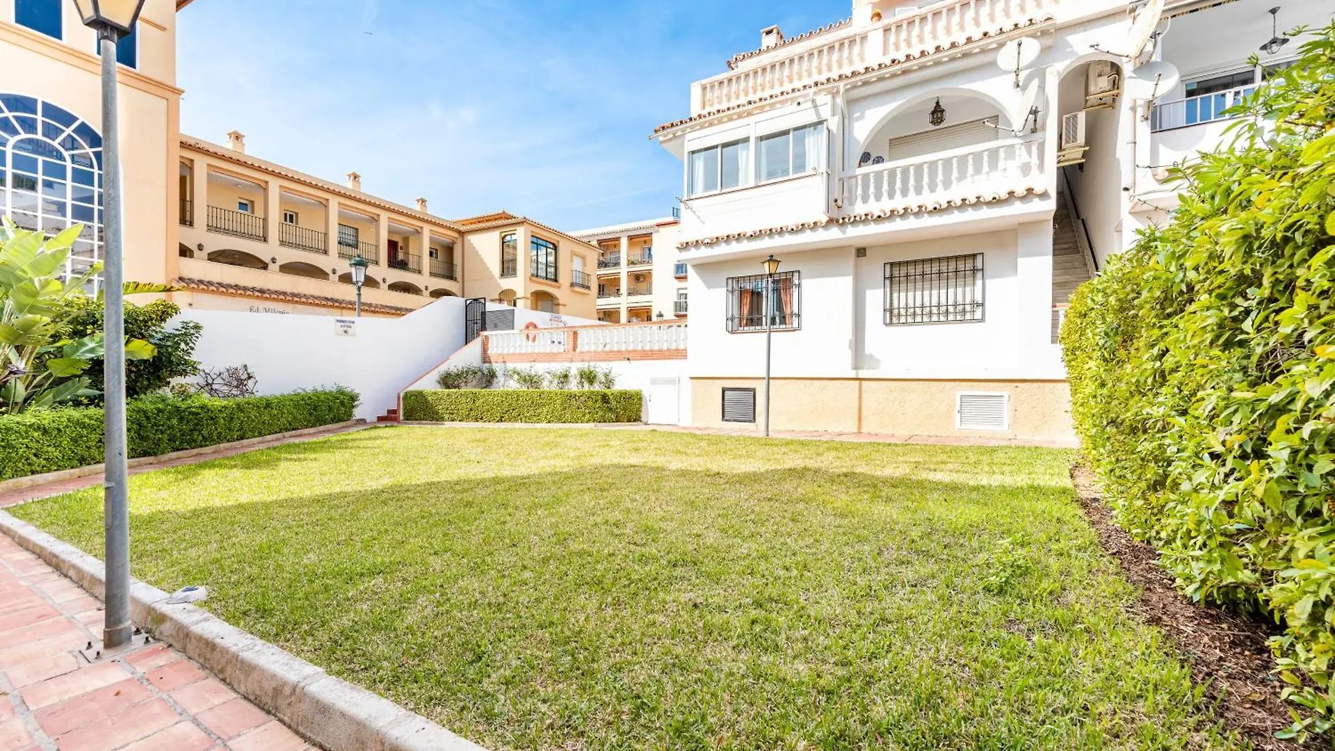Nerja Centro, Playa Carabeo Apartment 0*,  Spain